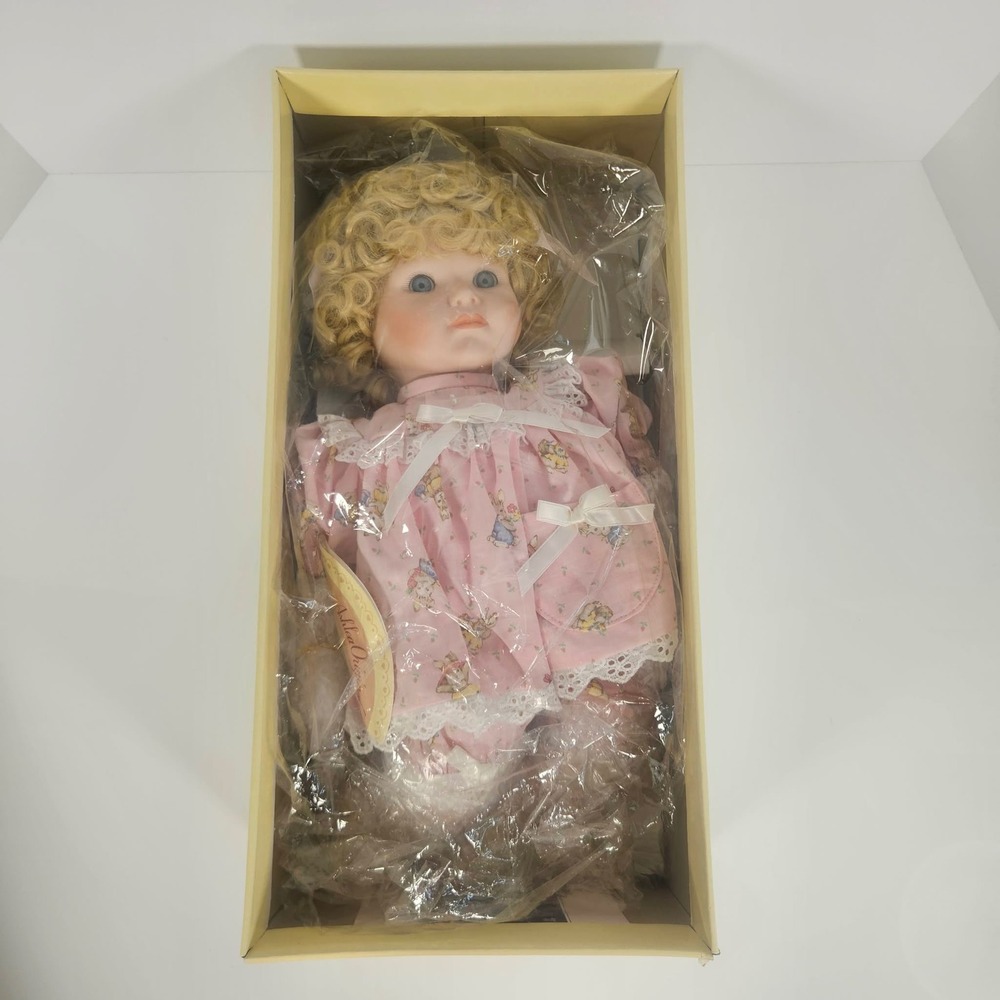 Goebel Victoria Ashlea Originals Ginny Easter Porcelain Pink Peter Rabbit Dress